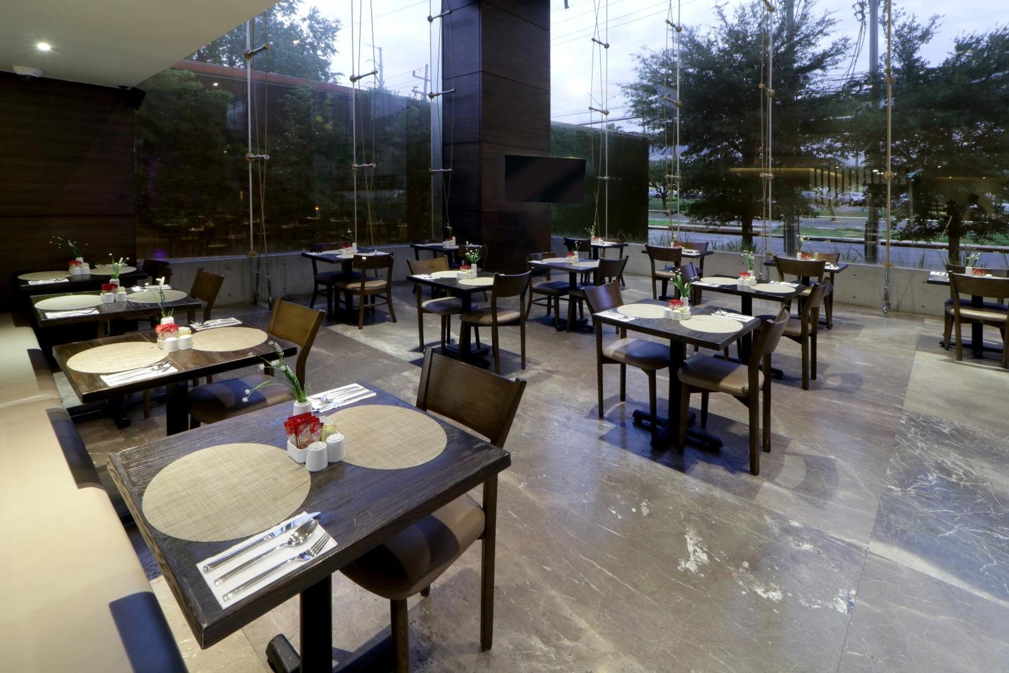 Holiday Inn Express & Suites Monterrey Valle By Ihg San Pedro Garza Garcia Exterior foto